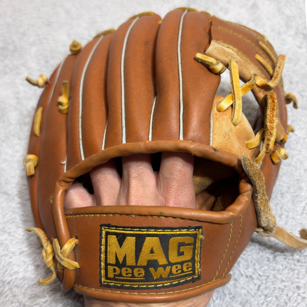 MAG Pee Wee Baseball Glove Kids 9.5 in Brown Rawhide Lacing Flex PW-1197 RHT VTG